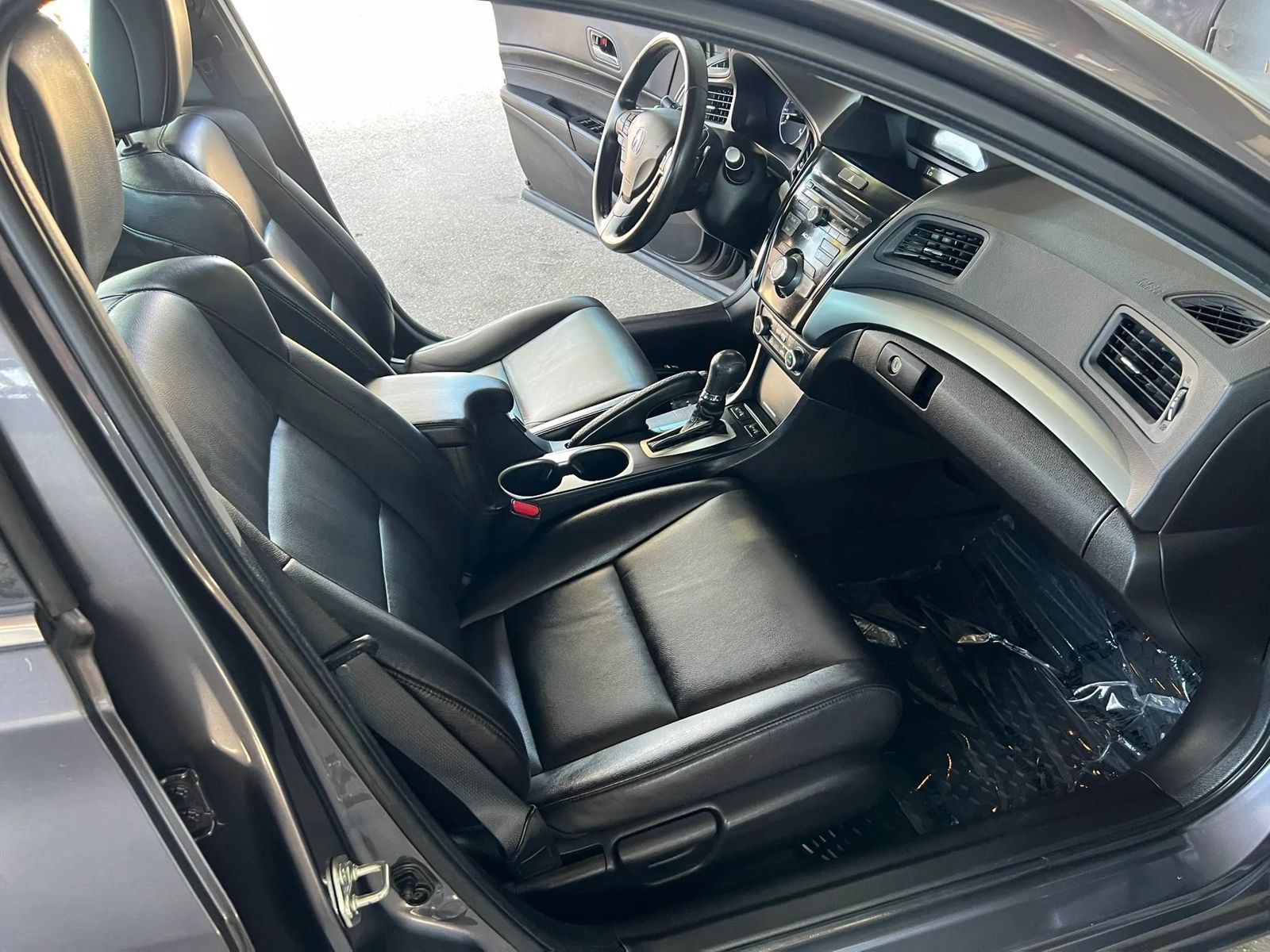 Used 2017 Acura ILX FWD image 11