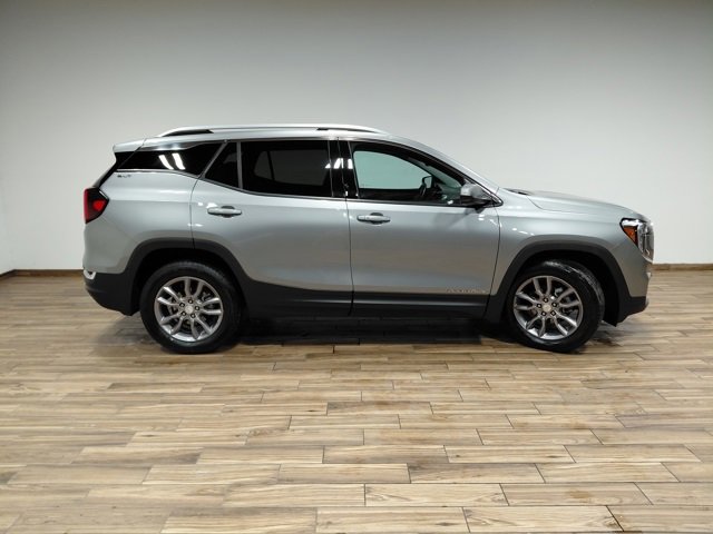 Certified 2024 GMC Terrain SLT image 17