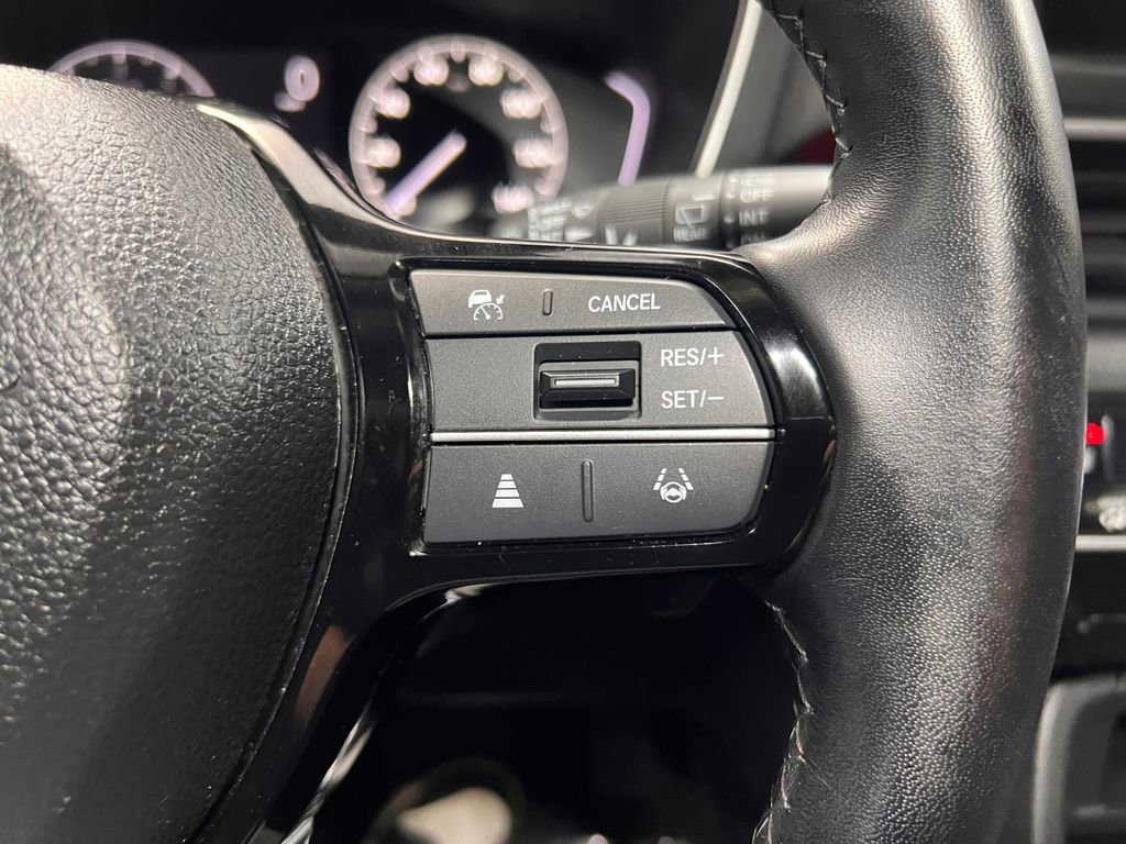 Used 2023 Honda Pilot Touring image 10