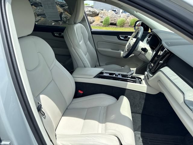 Used 2025 Volvo XC60 B5 Ultra w/ Protection Package Premier AWD/4WD image 13