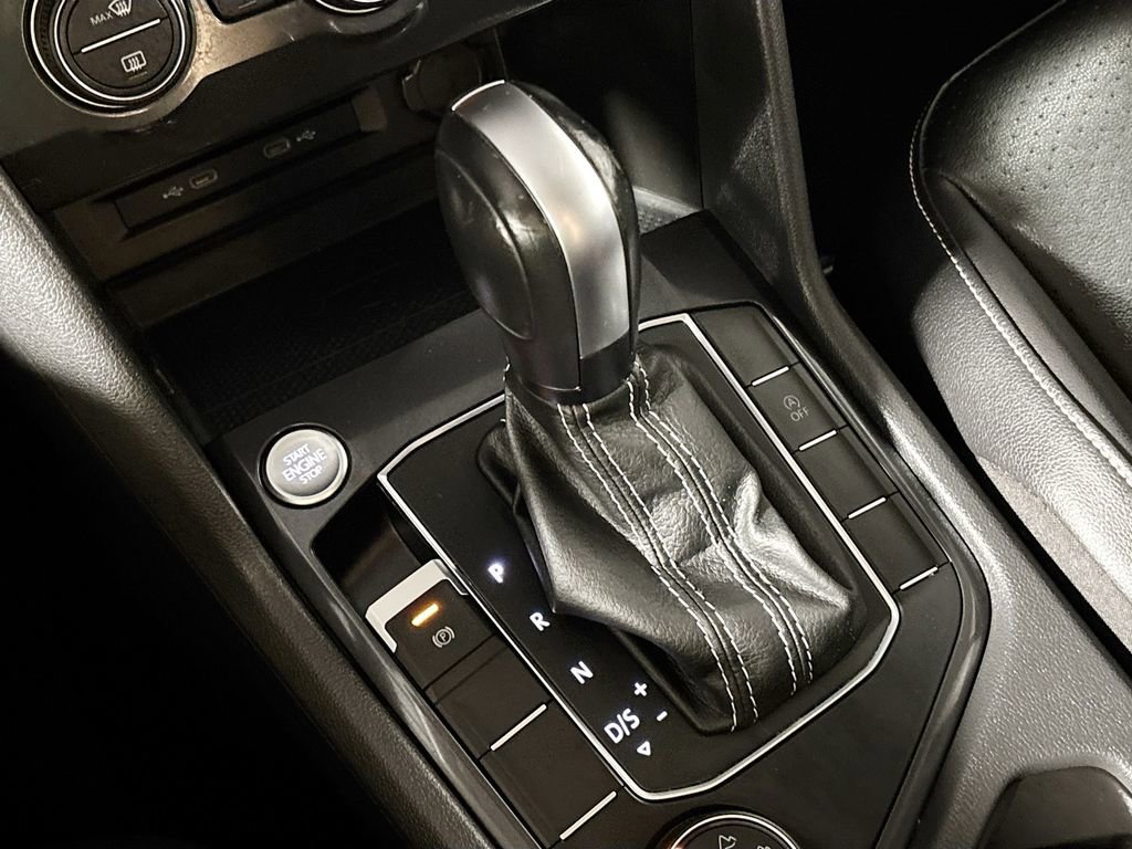Certified 2021 Volkswagen Tiguan SE image 18