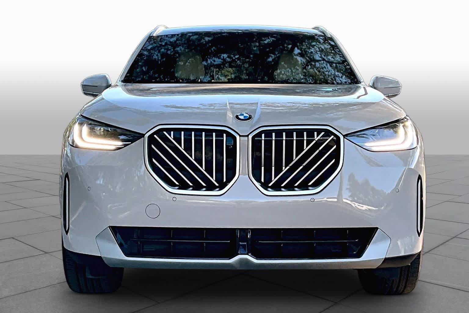 Certified 2025 BMW X3 xDrive30i w/ Premium Package AWD/4WD image 4
