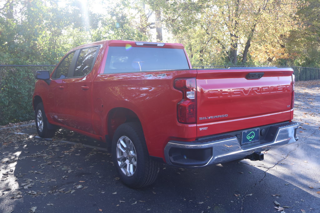 Certified 2024 Chevrolet Silverado 1500 LT AWD/4WD image 7