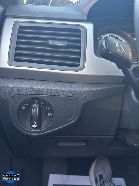 Used 2021 Volkswagen Atlas Cross Sport S image 30