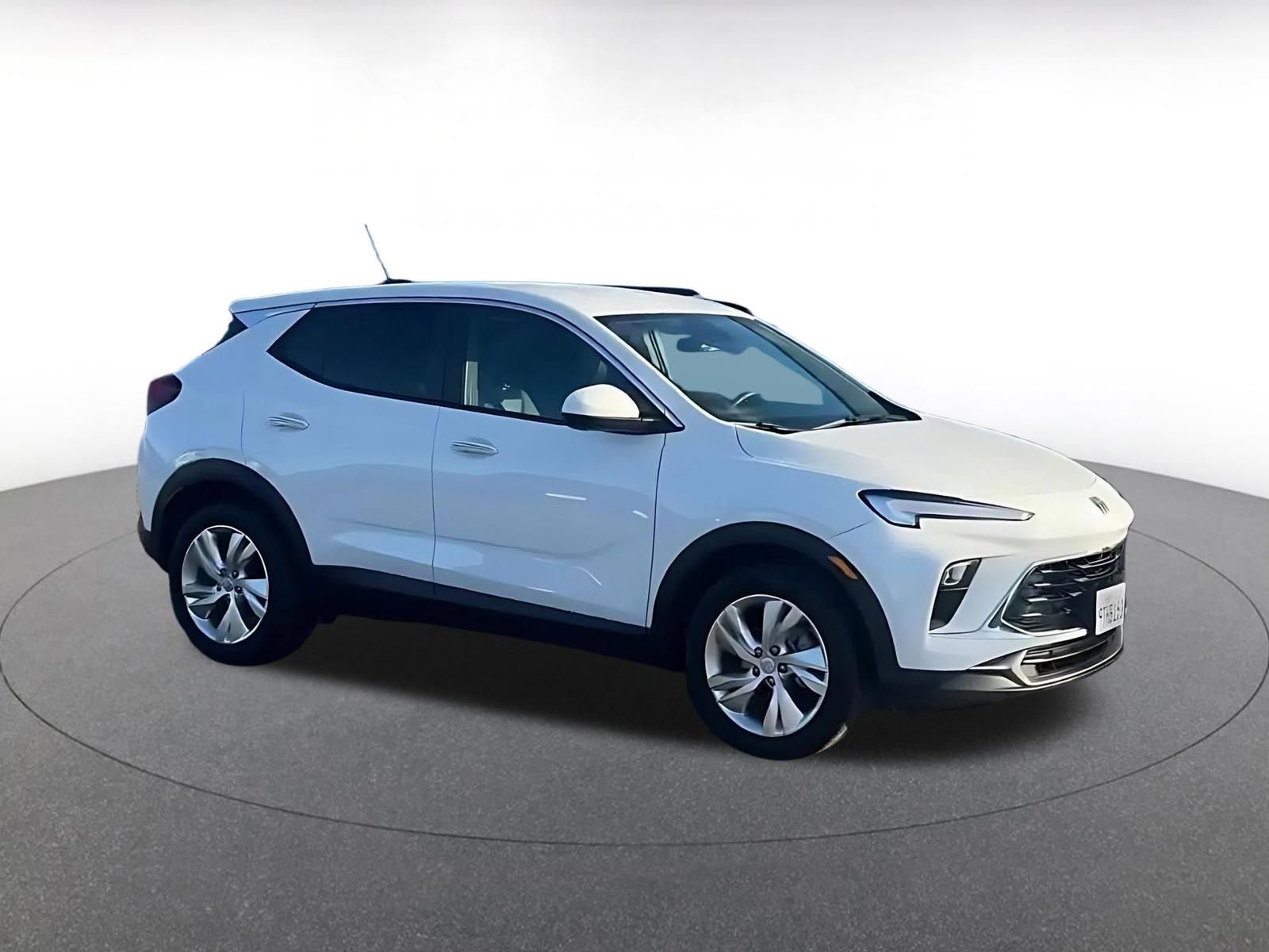 Used 2025 Buick Encore GX Preferred image 2