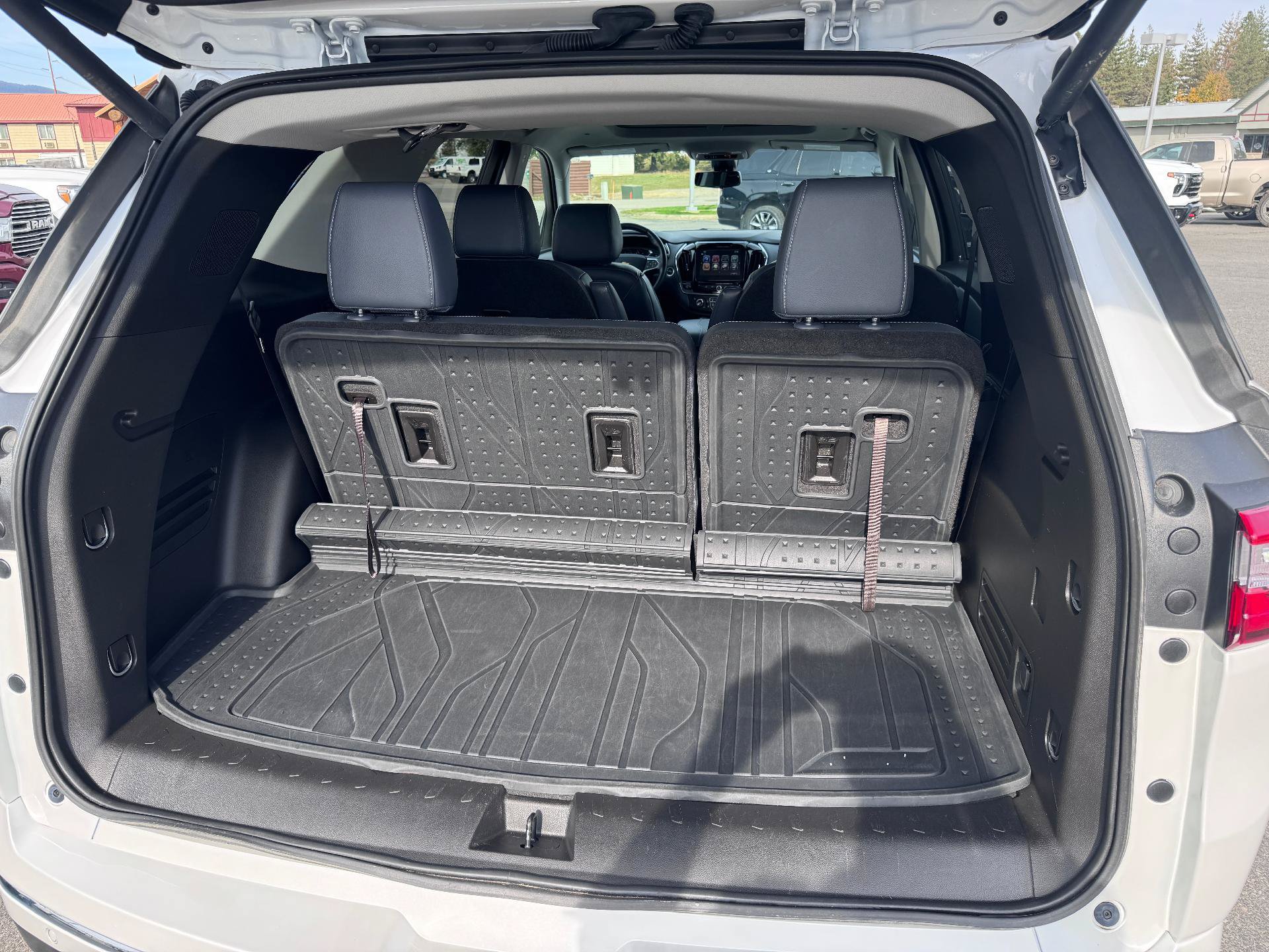Used 2019 Chevrolet Traverse Premier w/ LPO, Floor Liner Package AWD/4WD image 18