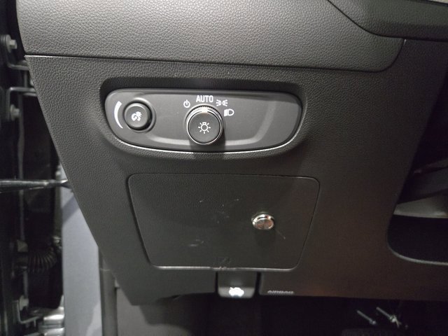 Used 2024 Buick Encore GX Avenir w/ Avenir Technology Package image 27