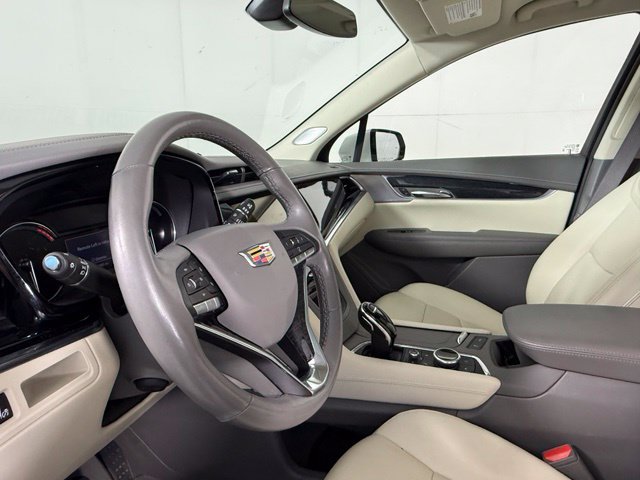 Used 2023 Cadillac XT6 Premium Luxury AWD/4WD image 7