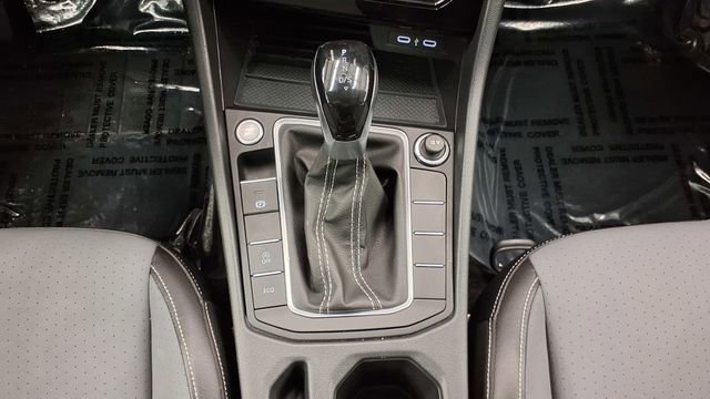 Used 2025 Volkswagen Jetta SE image 28
