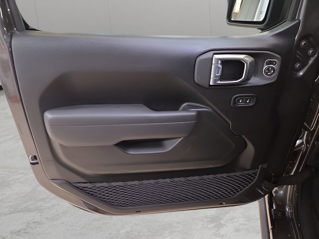 New 2026 Jeep Wrangler Unlimited Rubicon image 24