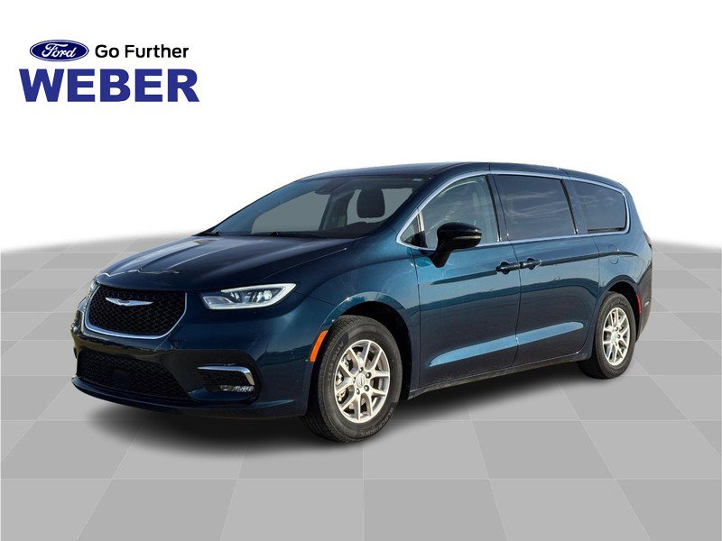 Used 2024 Chrysler Pacifica Touring-L