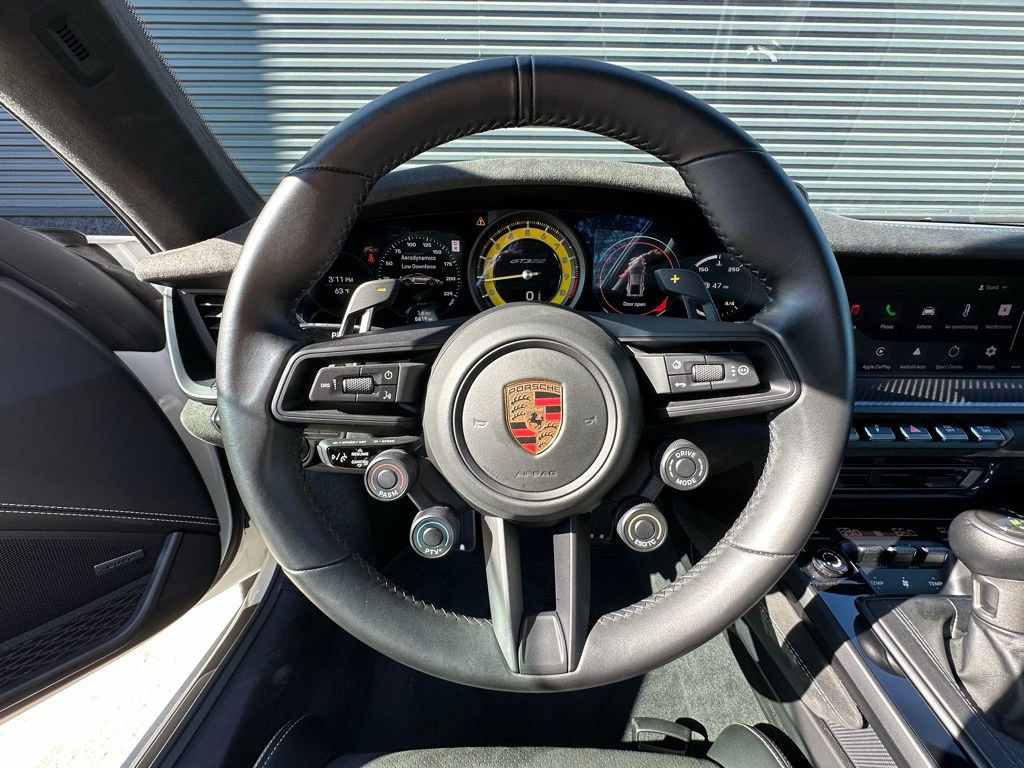 Certified 2025 Porsche 911 GT3 RS RWD image 16
