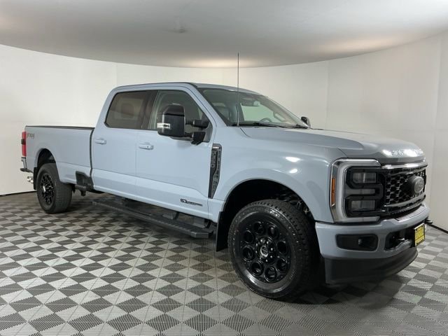 Certified 2025 Ford F350 Lariat w/ Black Appearance Package image 3