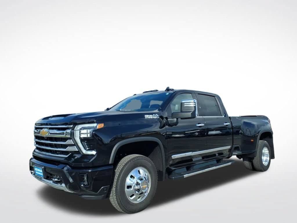 New 2026 Chevrolet Silverado 3500 High Country w/ Technology Package AWD/4WD image 8