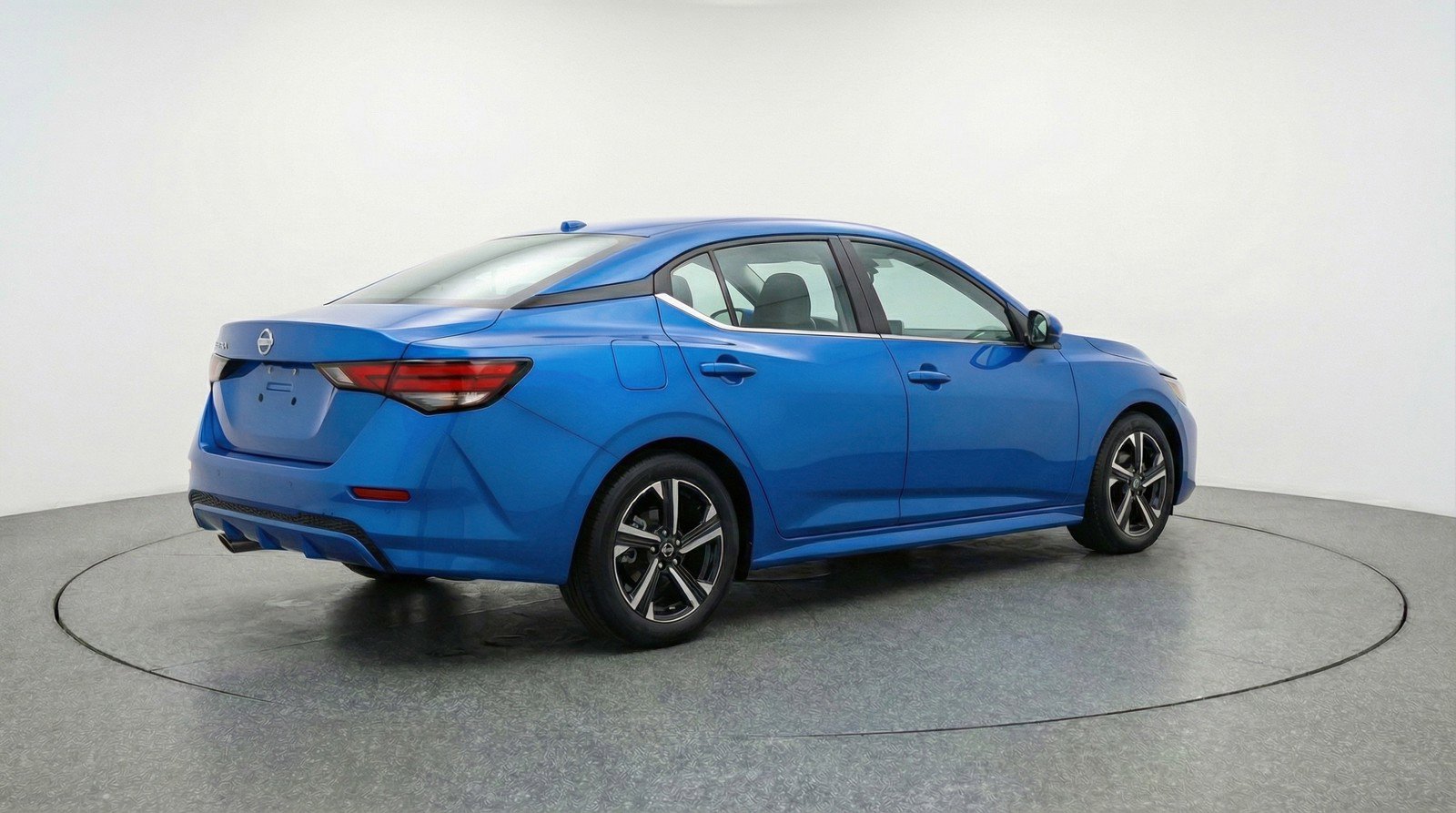 Used 2025 Nissan Sentra SV image 9