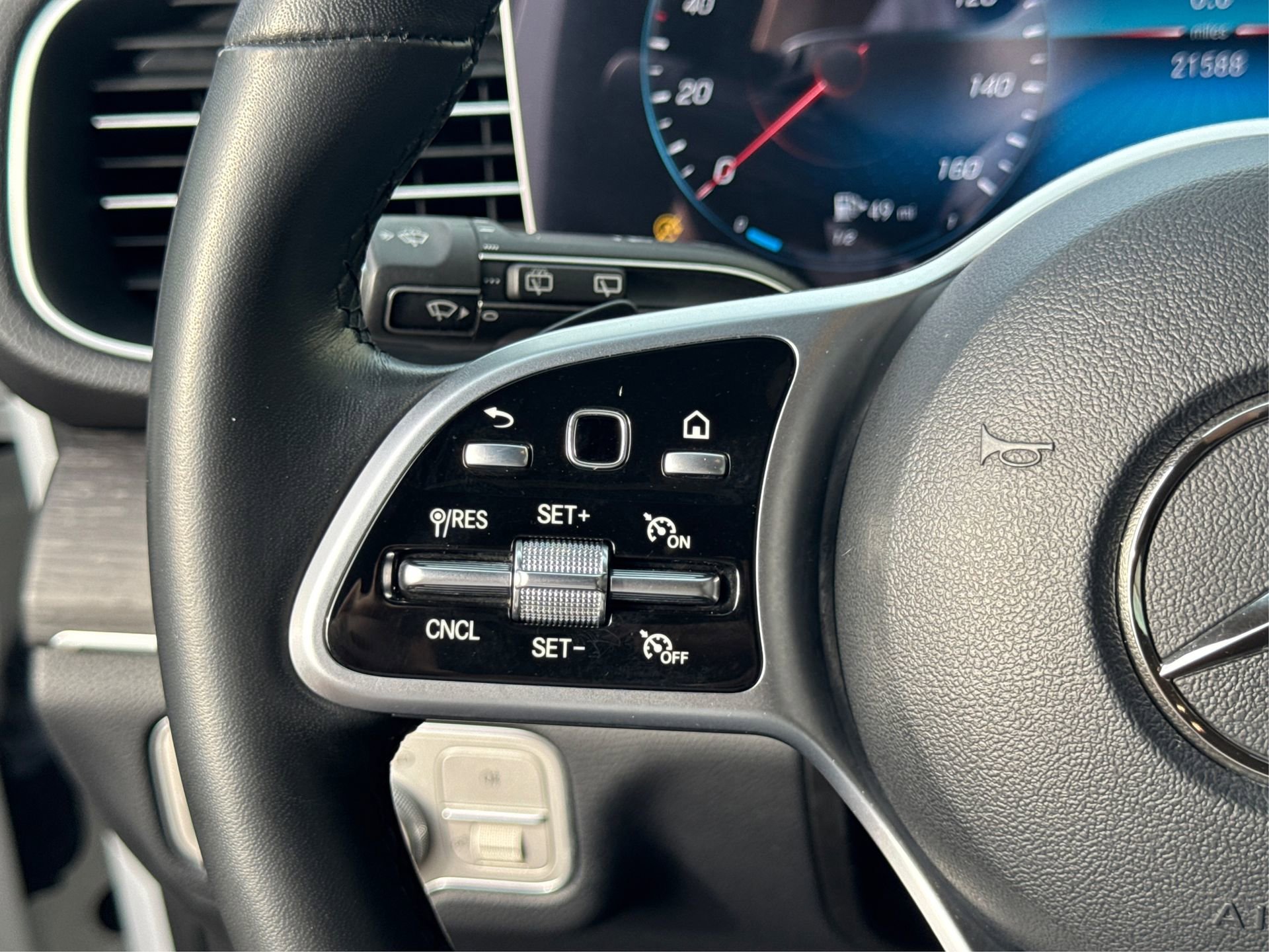 Used 2022 Mercedes-Benz GLE 350 image 32