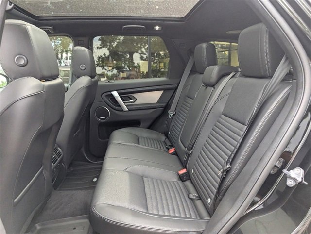 Used 2024 Land Rover Discovery Sport Dynamic SE image 6