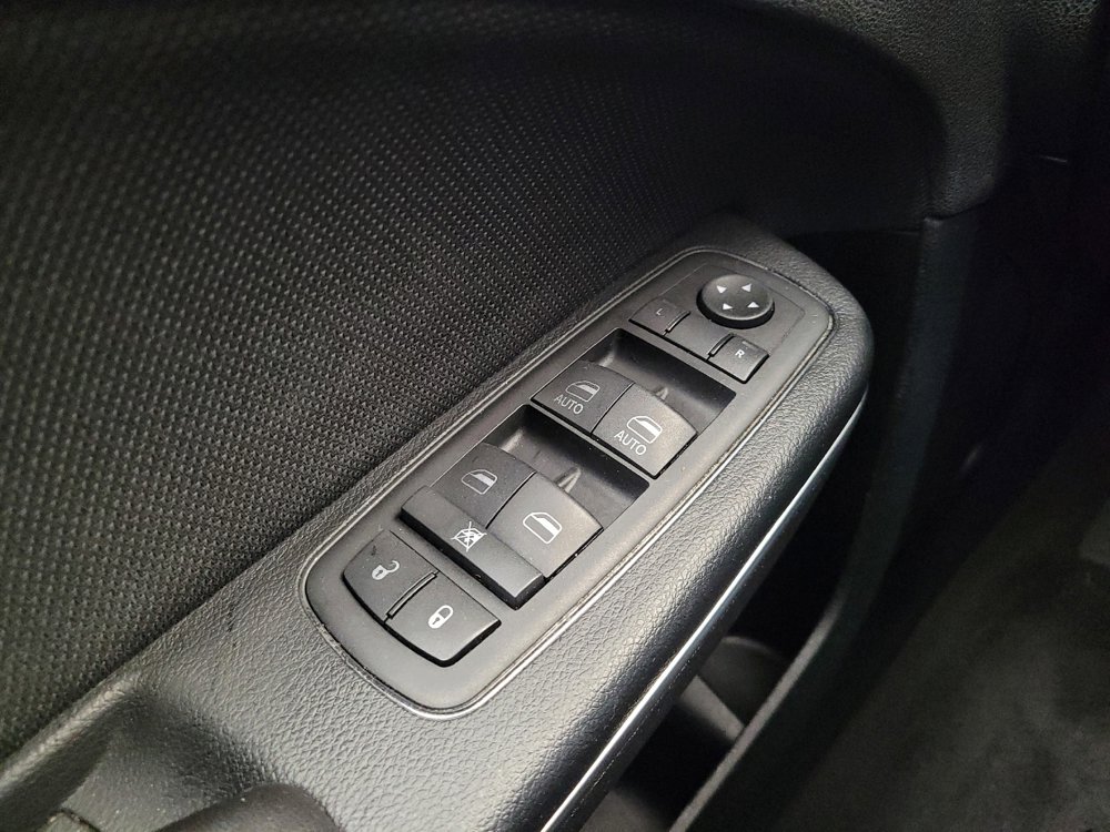 Used 2018 Dodge Charger SXT image 27