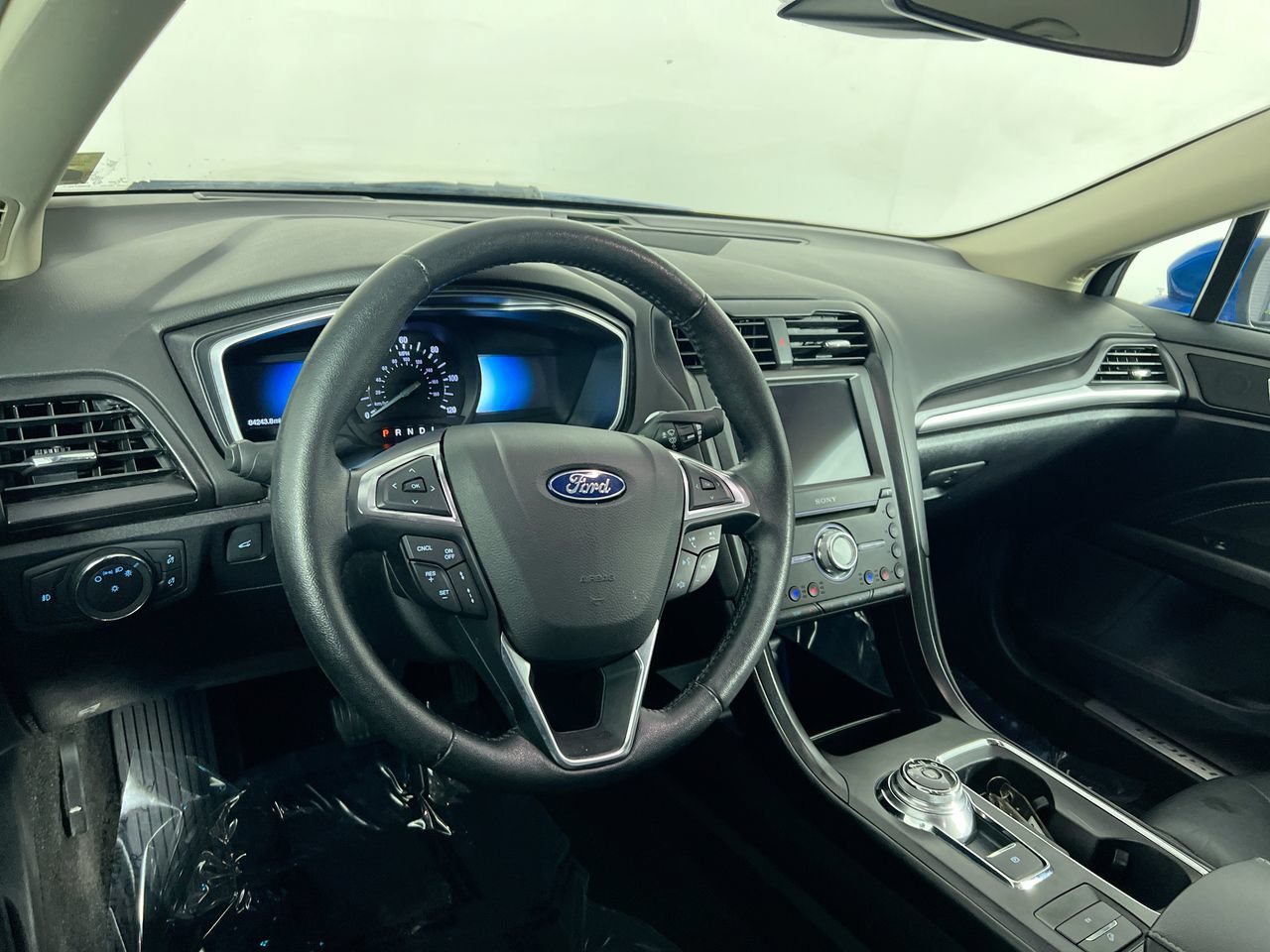 Used 2019 Ford Fusion Energi Titanium FWD image 27