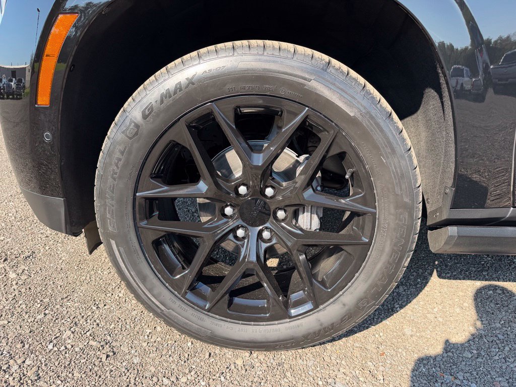 Used 2026 GMC Yukon Denali w/ Sun & Power Step Package AWD/4WD image 16