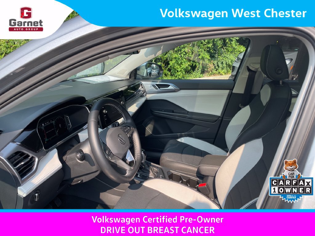 Certified 2025 Volkswagen Taos SEL AWD/4WD image 10