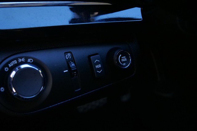 Used 2017 Chevrolet SS / 6.2L V8 / Cooled Seats / Sun image 35