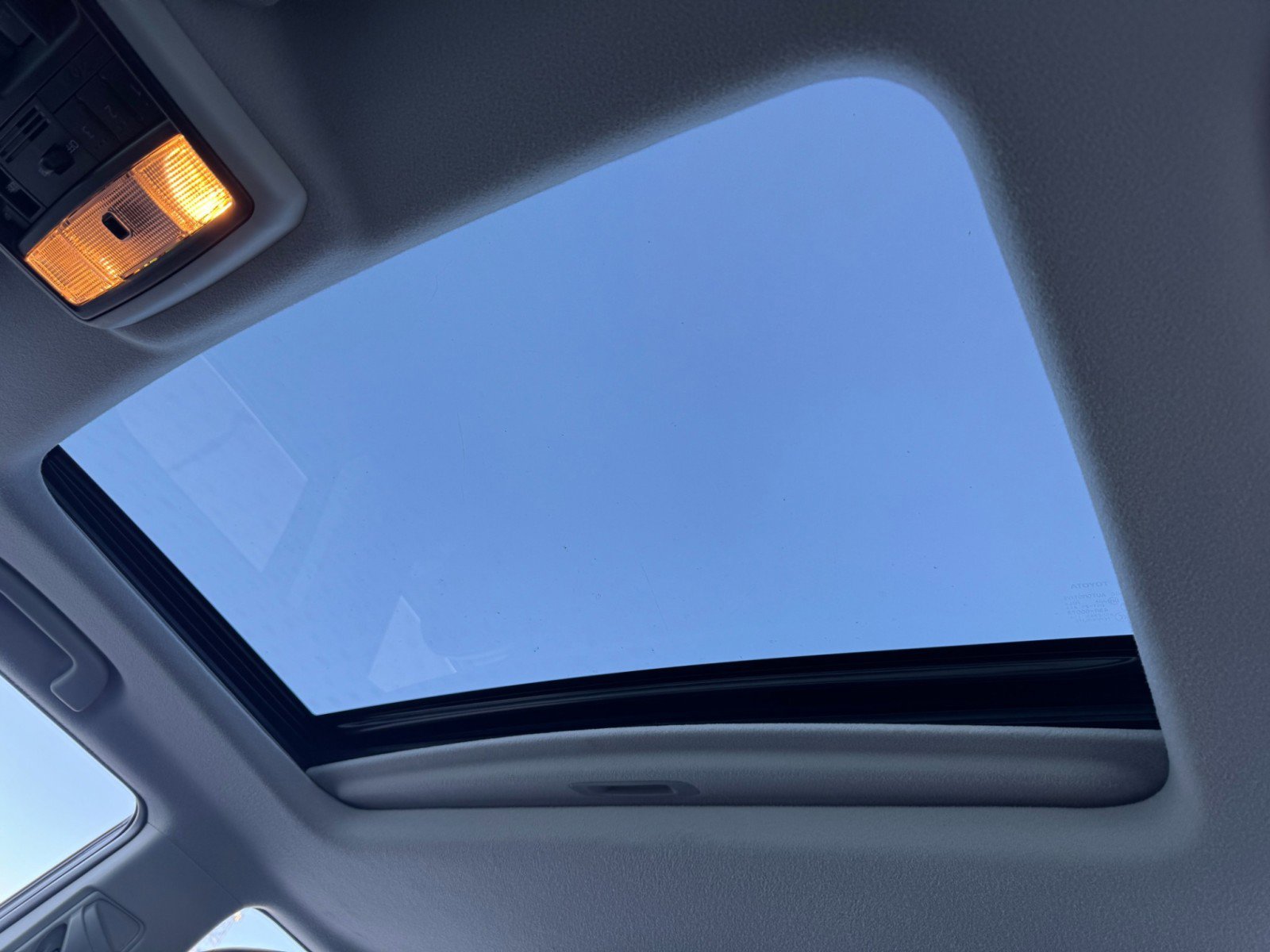 Used 2016 Toyota 4Runner Limited AWD/4WD image 11