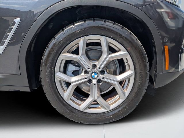Used 2023 BMW X4 xDrive30i w/ Parking Assistance Package AWD/4WD image 10