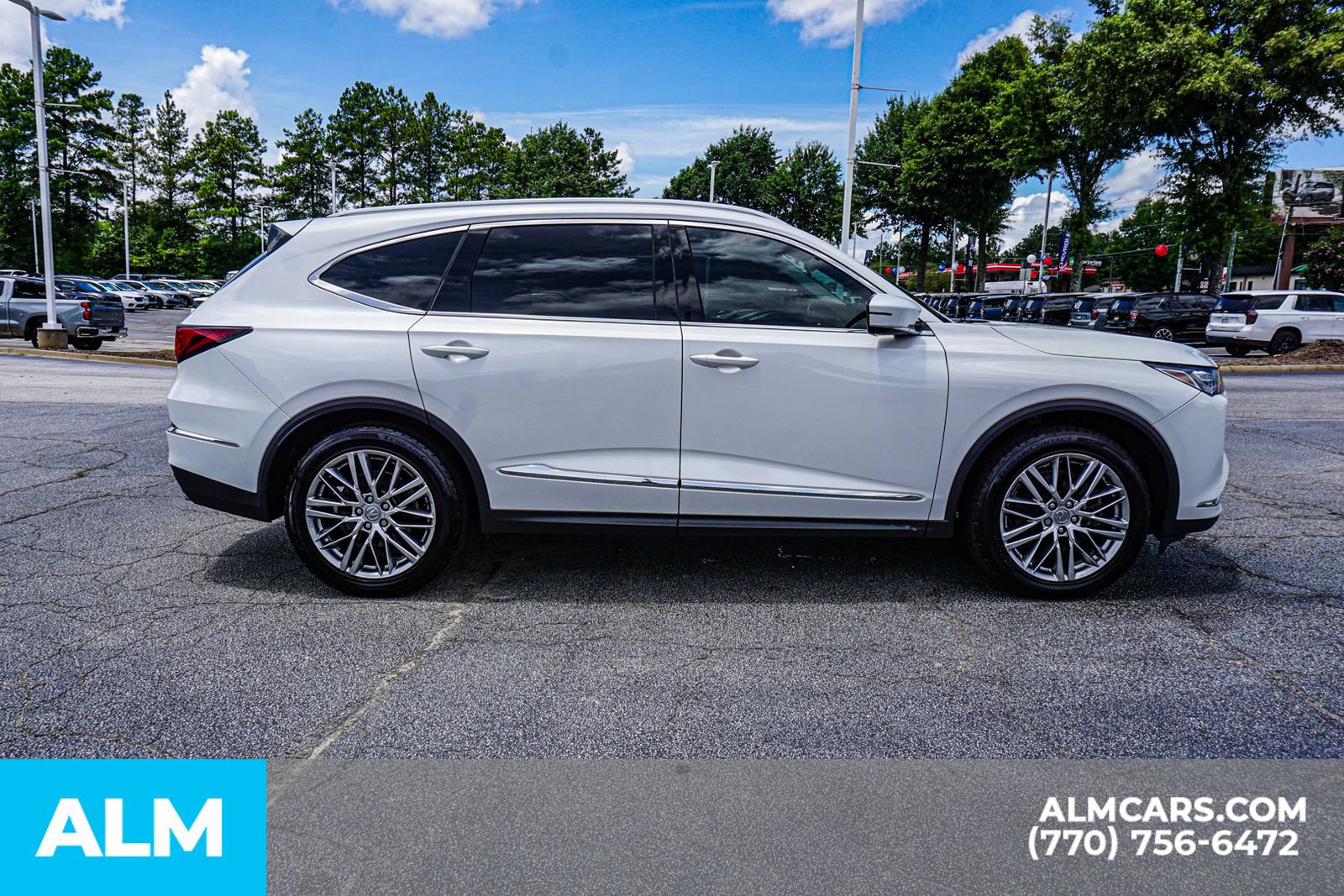 Used 2023 Acura MDX w/ Advance Package AWD/4WD image 10