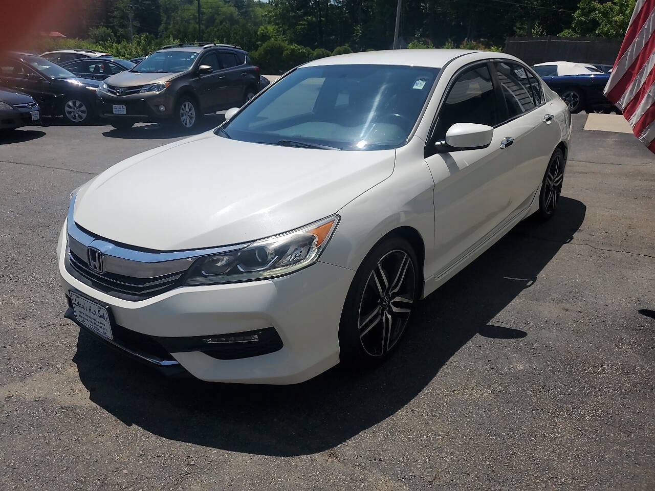 Used 2017 Honda Accord Sport Special Edition image 4
