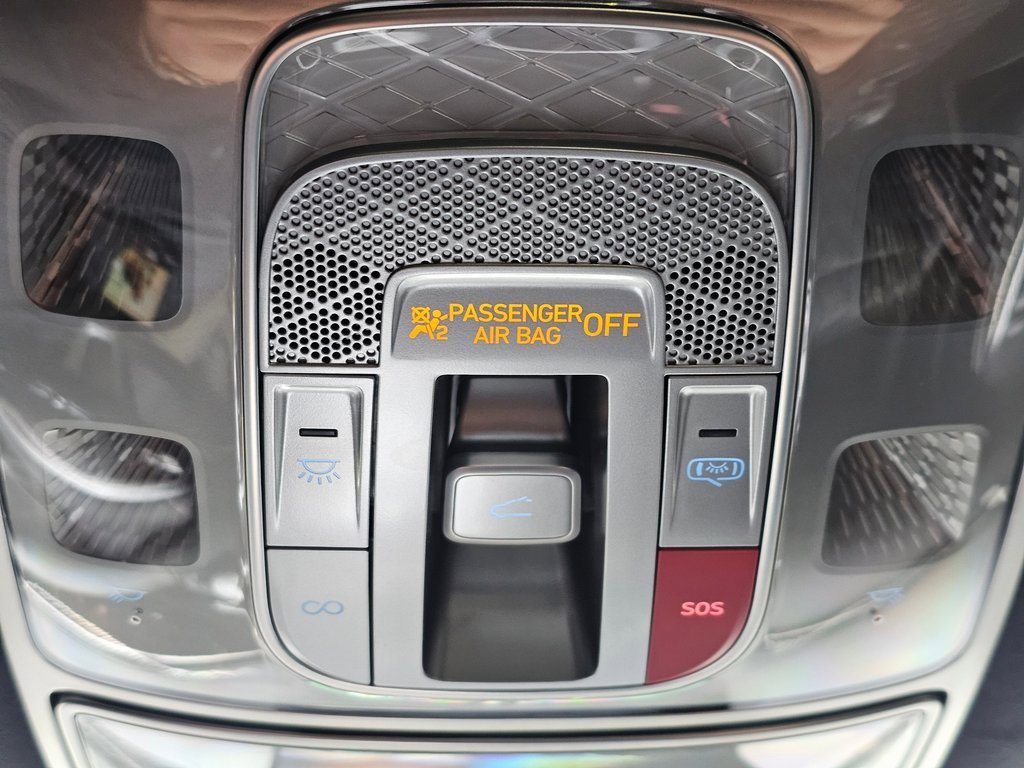 Used 2025 Genesis GV70 3.5T Sport w/ Sport Prestige Package image 18