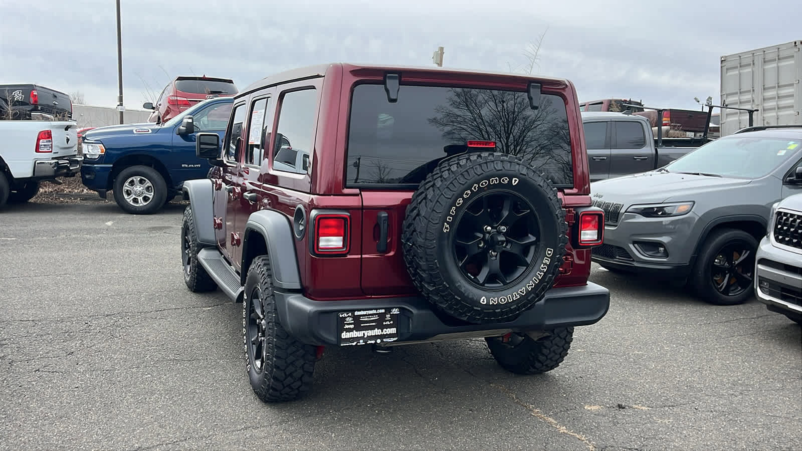 Used 2022 Jeep Wrangler Unlimited Willys image 7