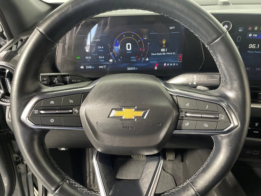 Used 2025 Chevrolet Equinox LT AWD/4WD image 14