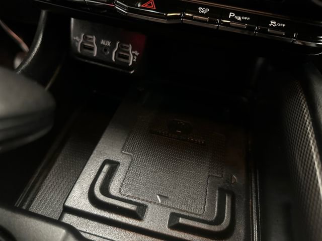 Used 2023 Dodge Durango R/T w/ Tow 'N Go Package AWD/4WD image 38