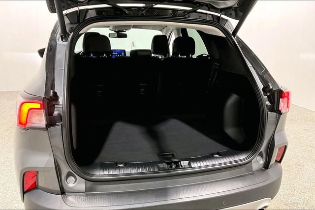 Used 2021 Ford Escape Titanium image 40