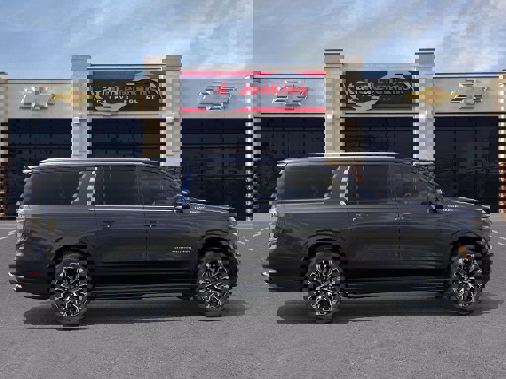 New 2026 Chevrolet Suburban High Country image 5