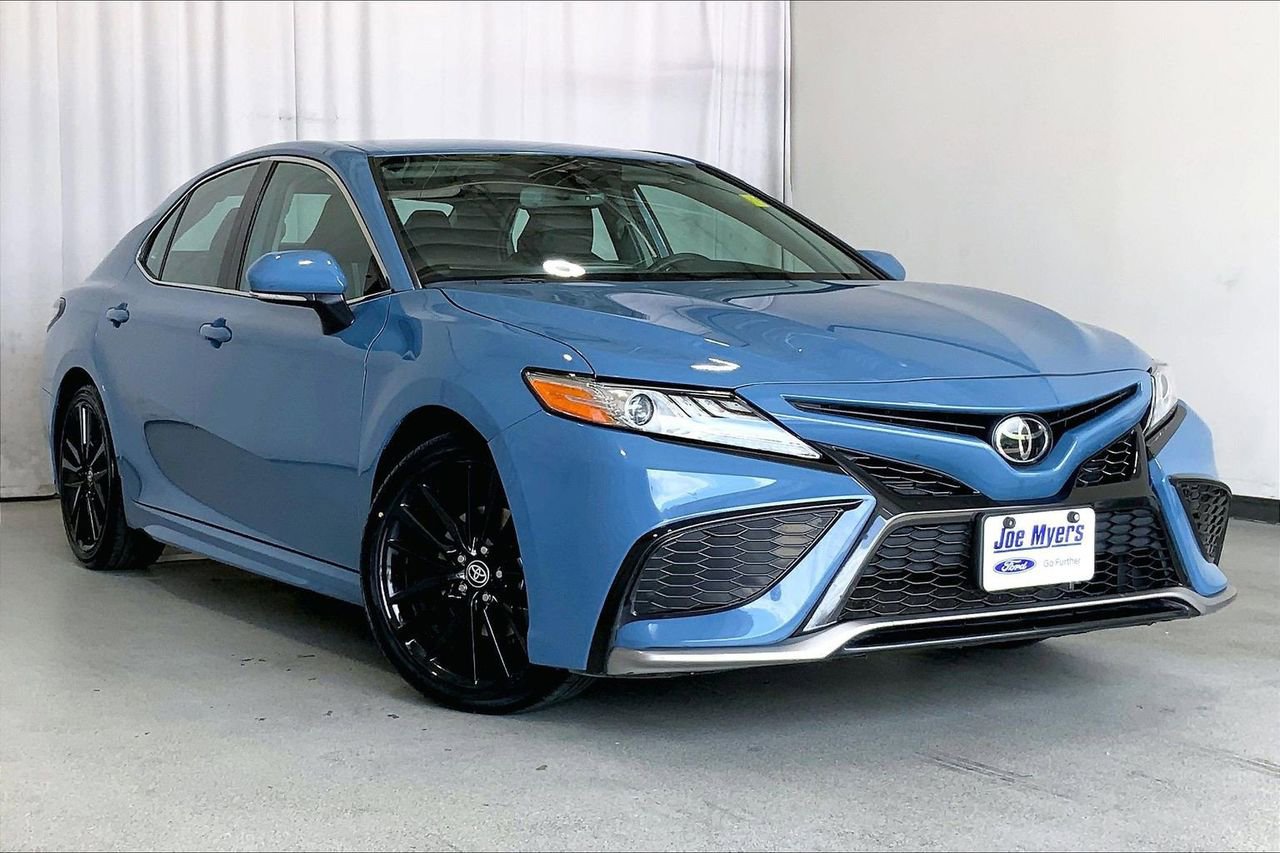 Used 2024 Toyota Camry XSE FWD image 1