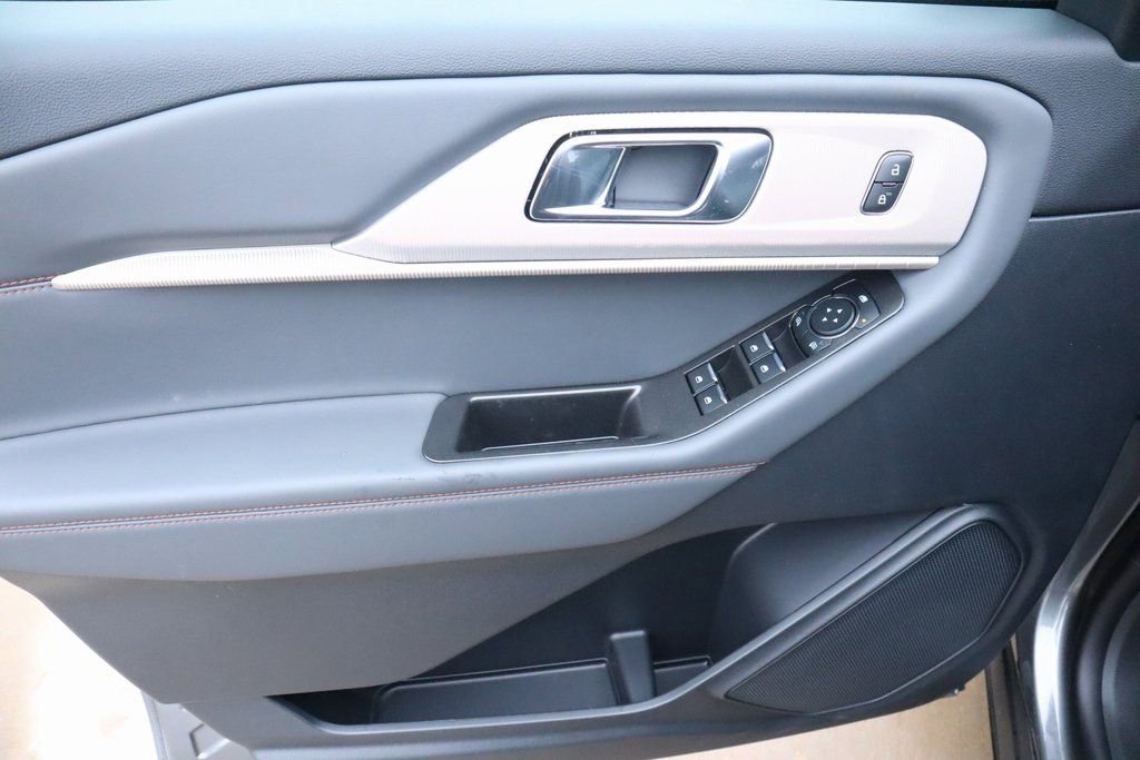 New 2026 Ford Explorer Active w/ Active Comfort Package image 15