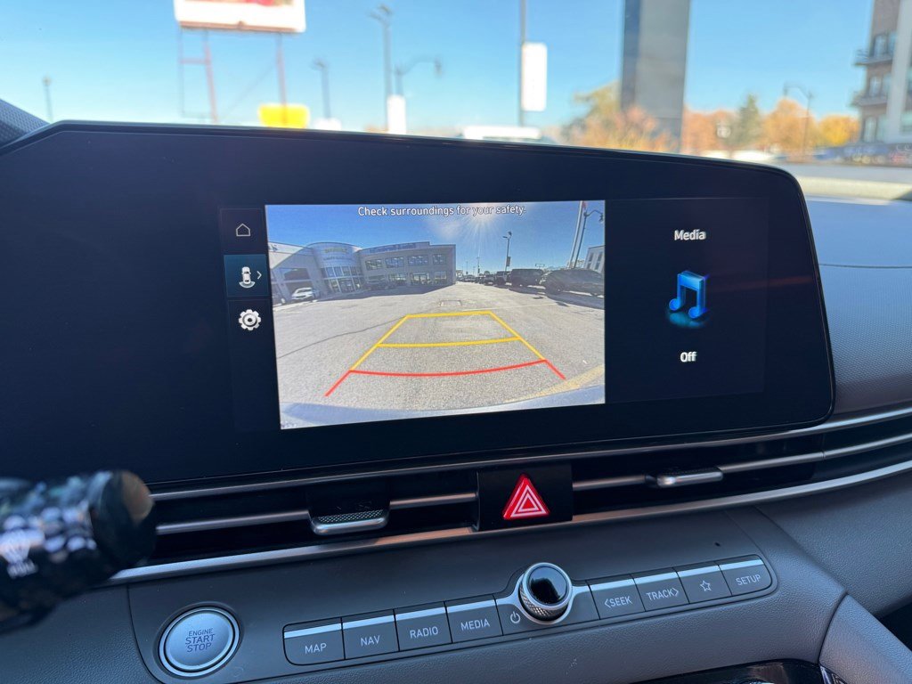 Used 2023 Hyundai Elantra SEL w/ Convenience Package image 22