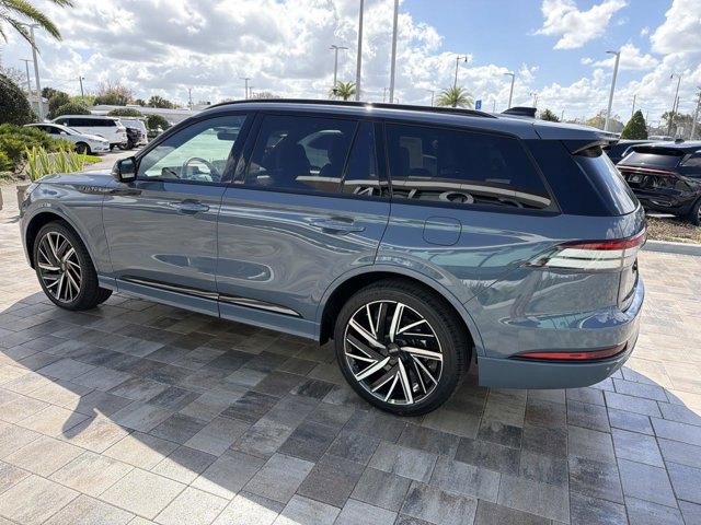 New 2026 Lincoln Aviator Black Label w/ Jet Appearance Package image 4