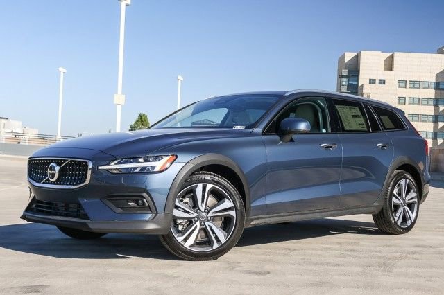 New 2026 Volvo V60 B5 Cross Country Plus w/ Climate Package image 1
