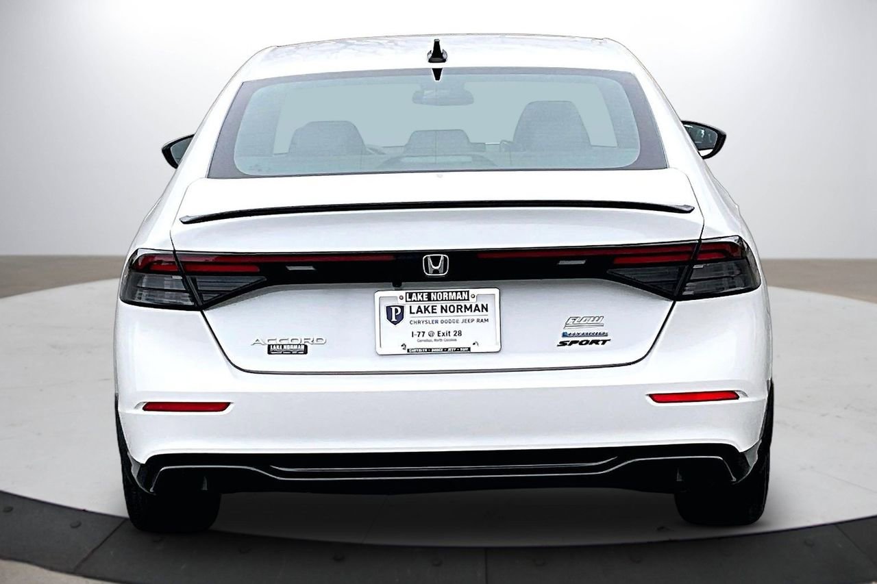 Used 2023 Honda Accord Sport image 8