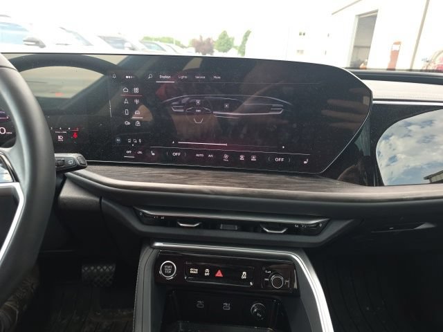 Used 2025 Audi Q5 Premium AWD/4WD image 18