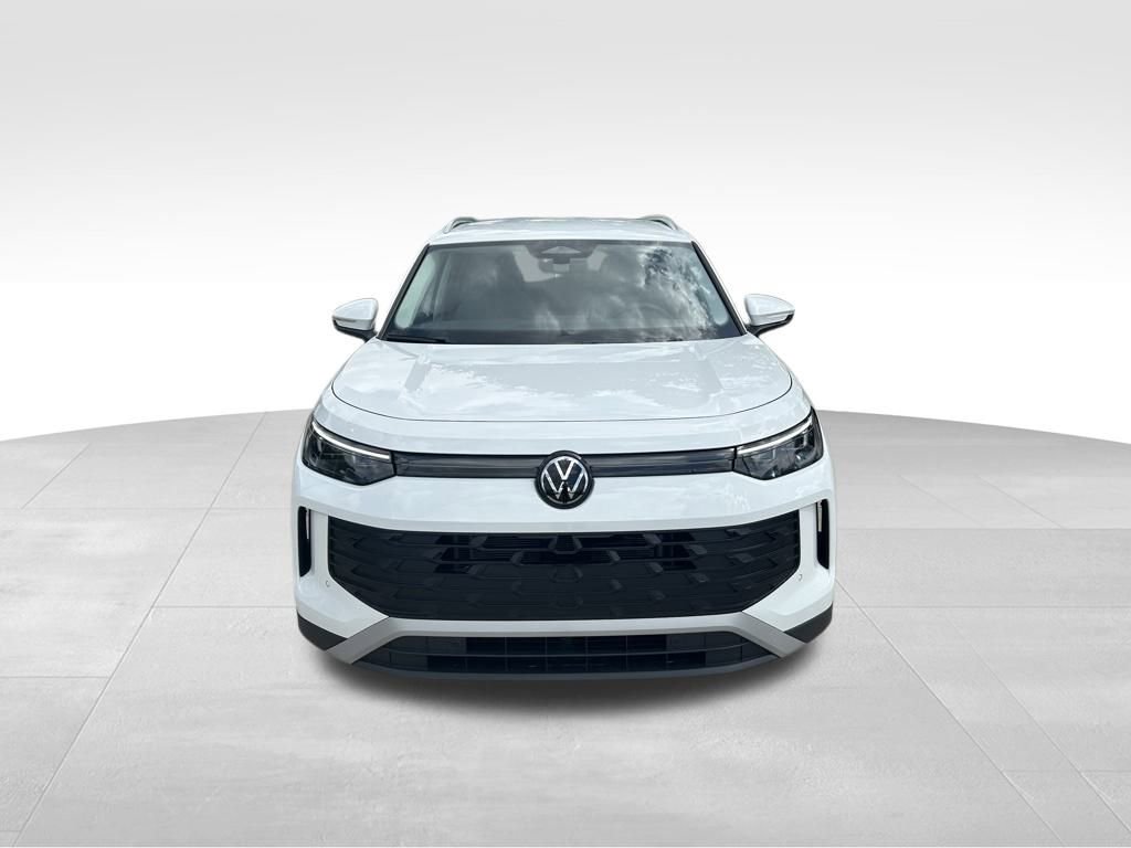 Used 2025 Volkswagen Tiguan S image 8