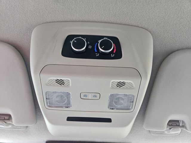 Used 2023 Ford Transit 350 XLT image 26