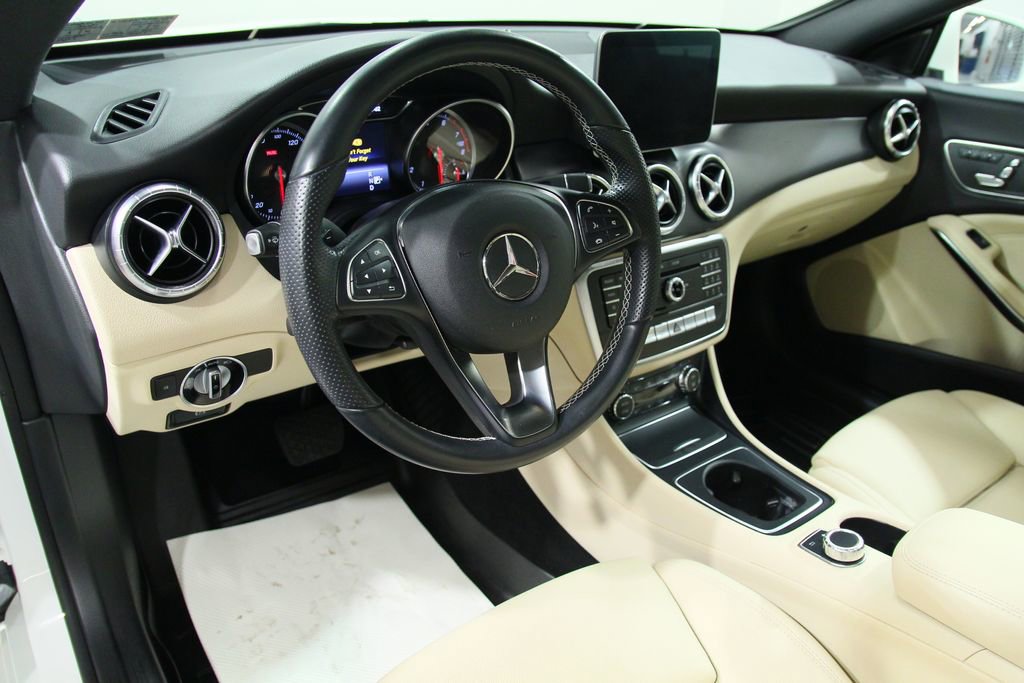 Used 2019 Mercedes-Benz CLA 250 4MATIC image 5