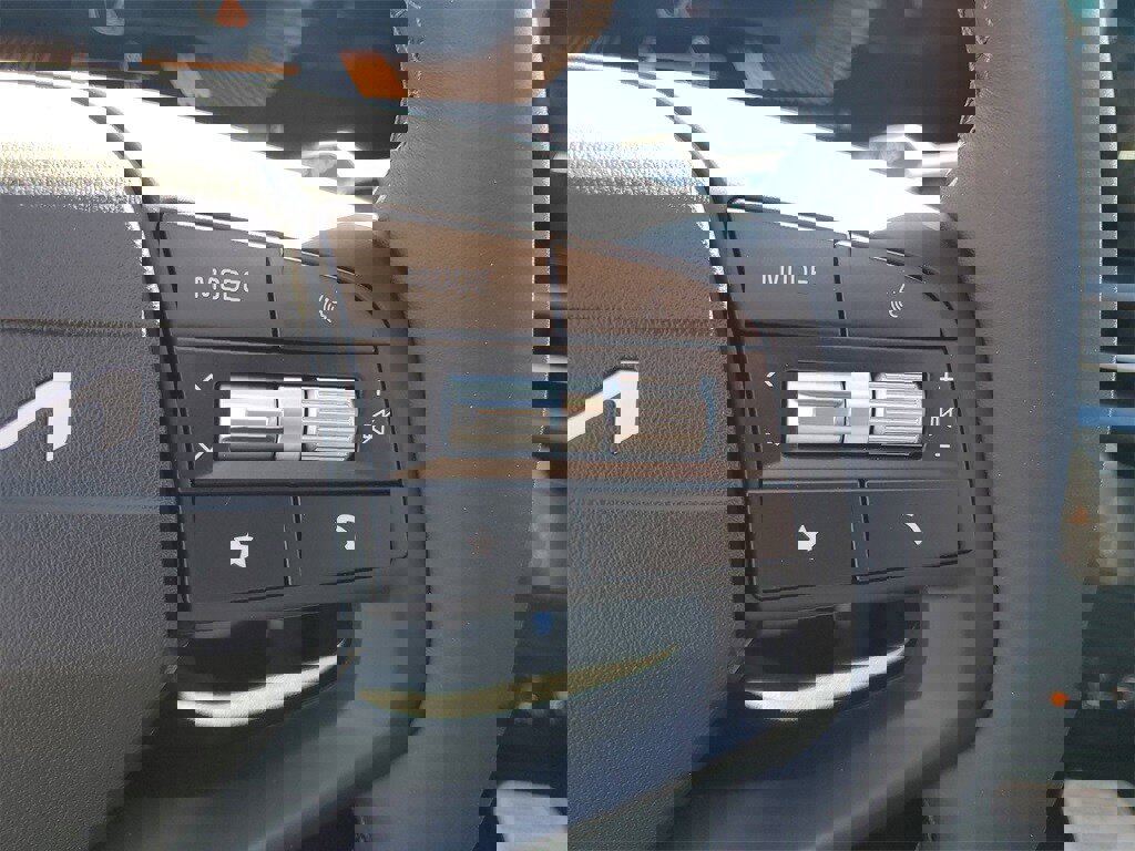 New 2026 Kia Sportage EX image 13