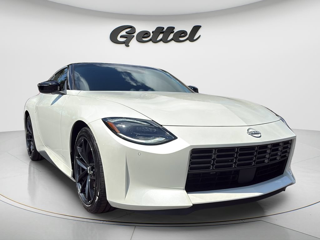 Used 2026 Nissan Z Performance w/ Floor Mat Package RWD image 3