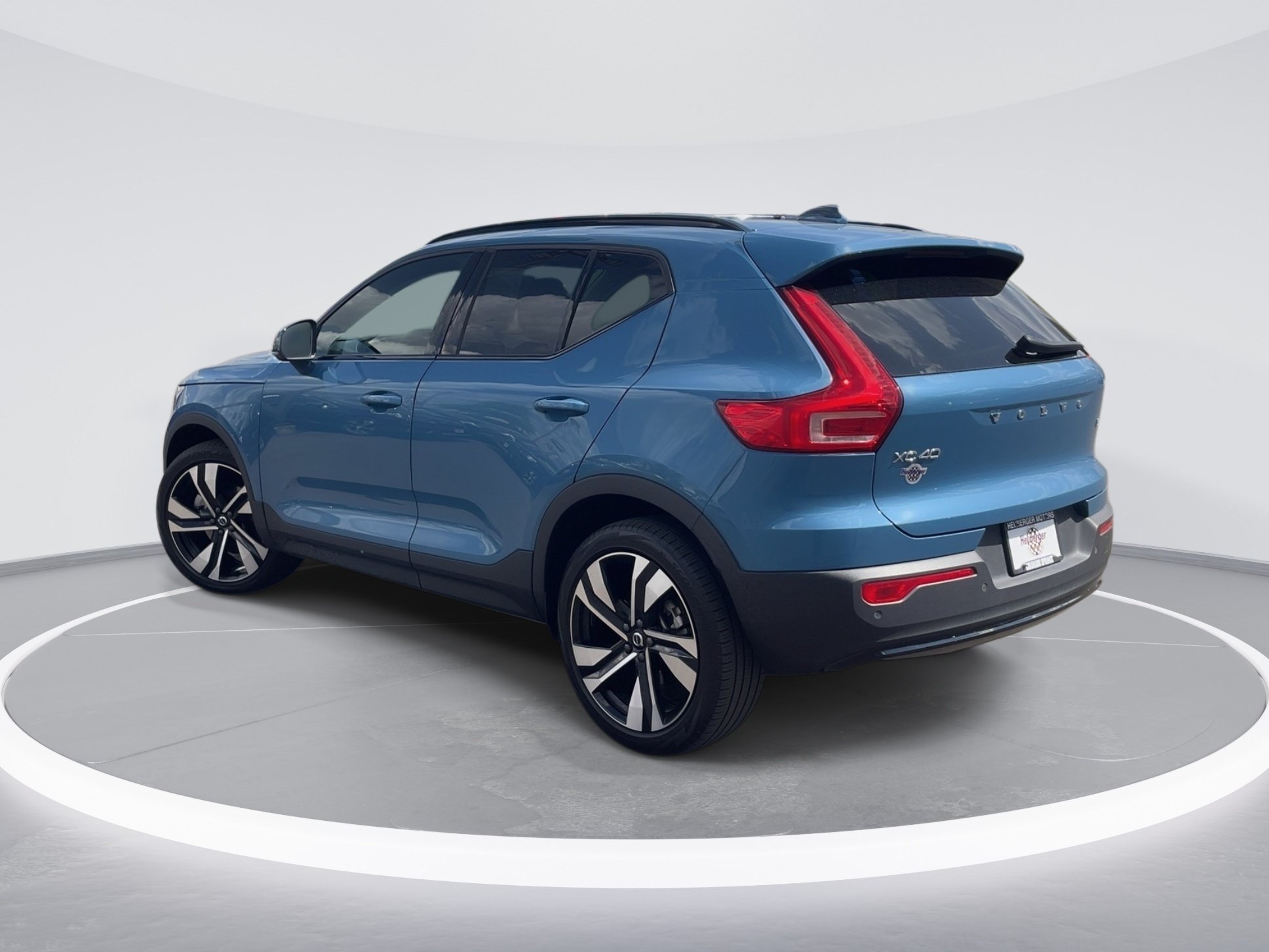 Used 2023 Volvo XC40 B5 Ultimate w/ Protection Package Premier AWD/4WD image 7