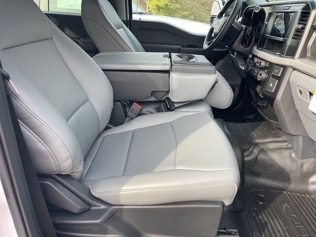 New 2026 Ford F450 XL w/ XL Chrome Package RWD image 14